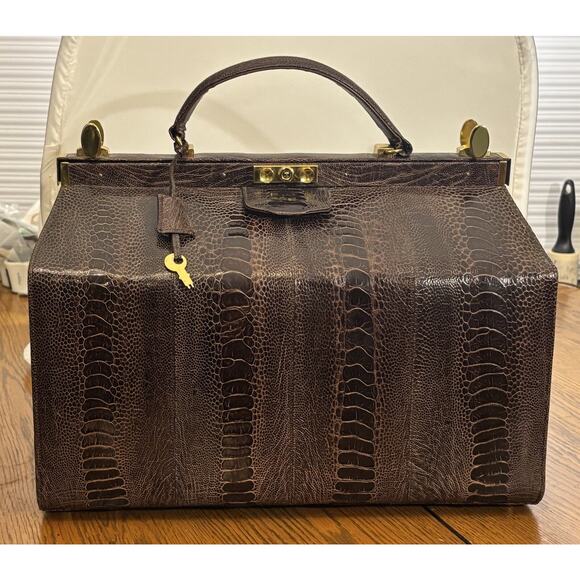Vintage Luc Benoit Shiny Brown SnakeSkin Top Handle Framed Doctor’s Bag - Picture 3 of 13